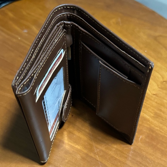 Men’s wallet - Picture 4 of 8